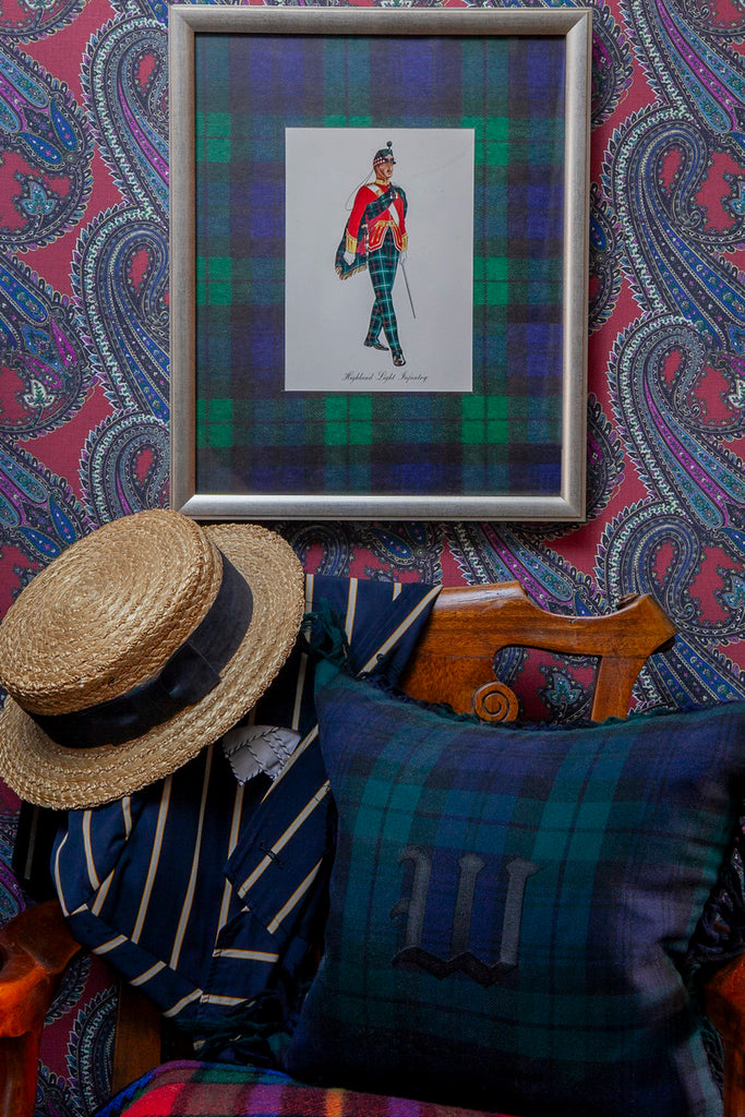 Nicolas Paisley in Geranium Red