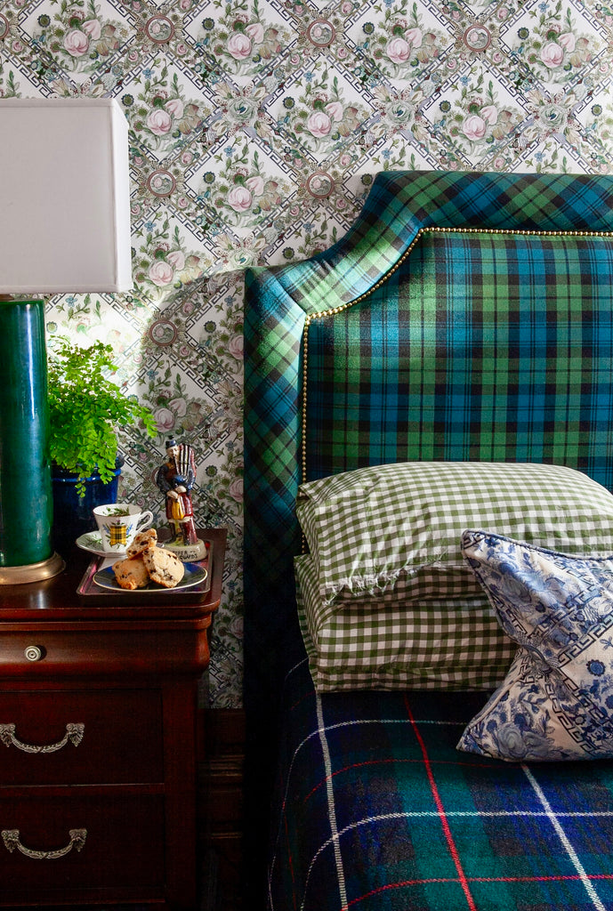 Stavely Park Trellis Wallpaper in Newton Antique