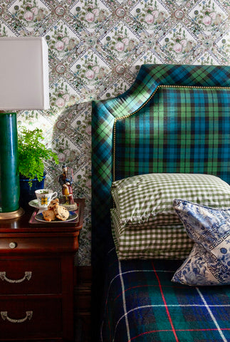 Stavely Park Trellis Wallpaper in Newton Antique