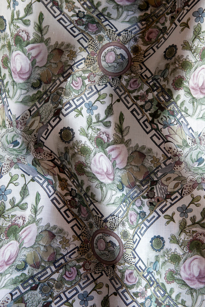 Stavely Park Trellis in Newton Antique